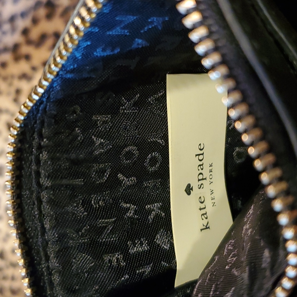 Kate Spade ♠️ Black  Laurel Way Care Case Sz 5X3.5 - Picture 4 of 5